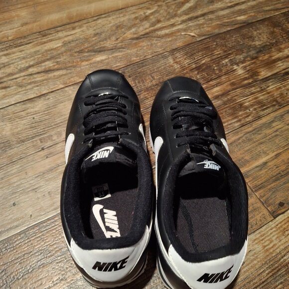 Nike Cortez shoes - Picture 6 of 11